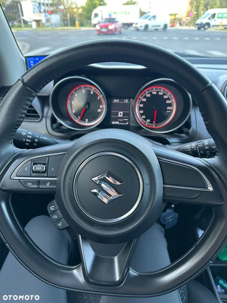 Suzuki Swift - 4