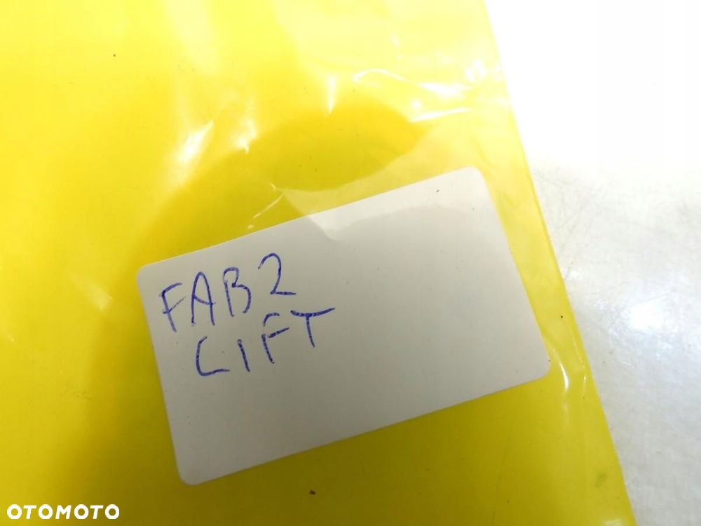 ZNACZEK EMBLEMAT LOGO NAPIS FABIA HTP SKODA FABIA II - 2