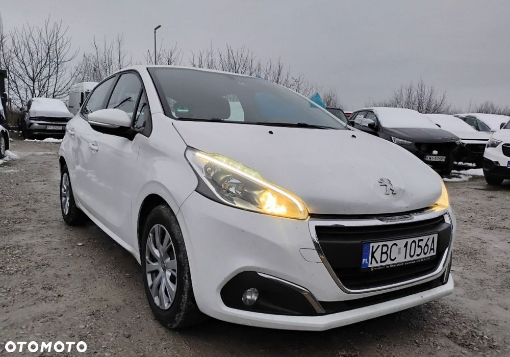 Peugeot 208 - 3