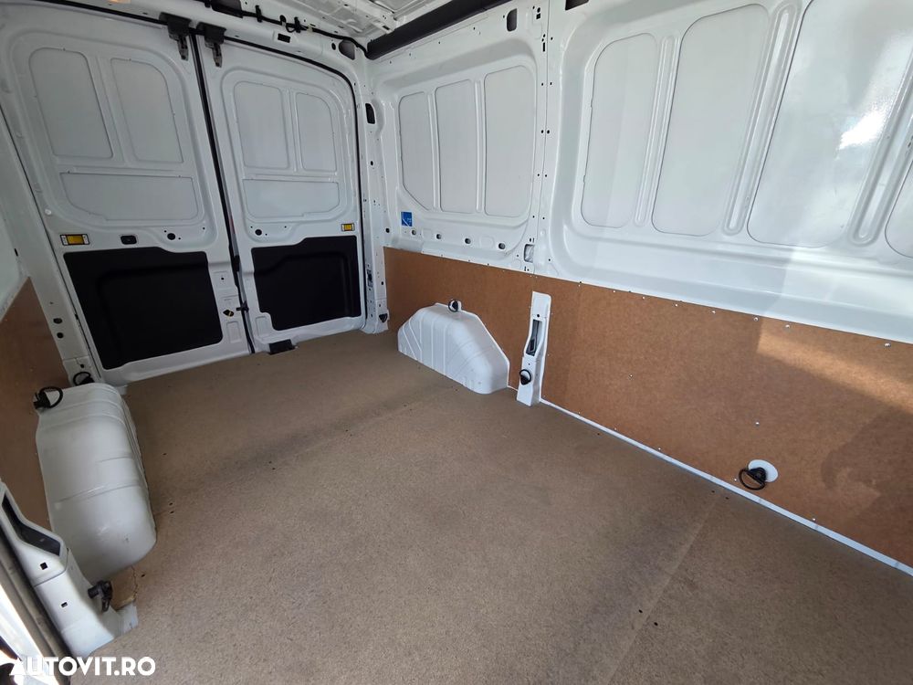 Ford New Transit EcoBlue L2H2 - 17
