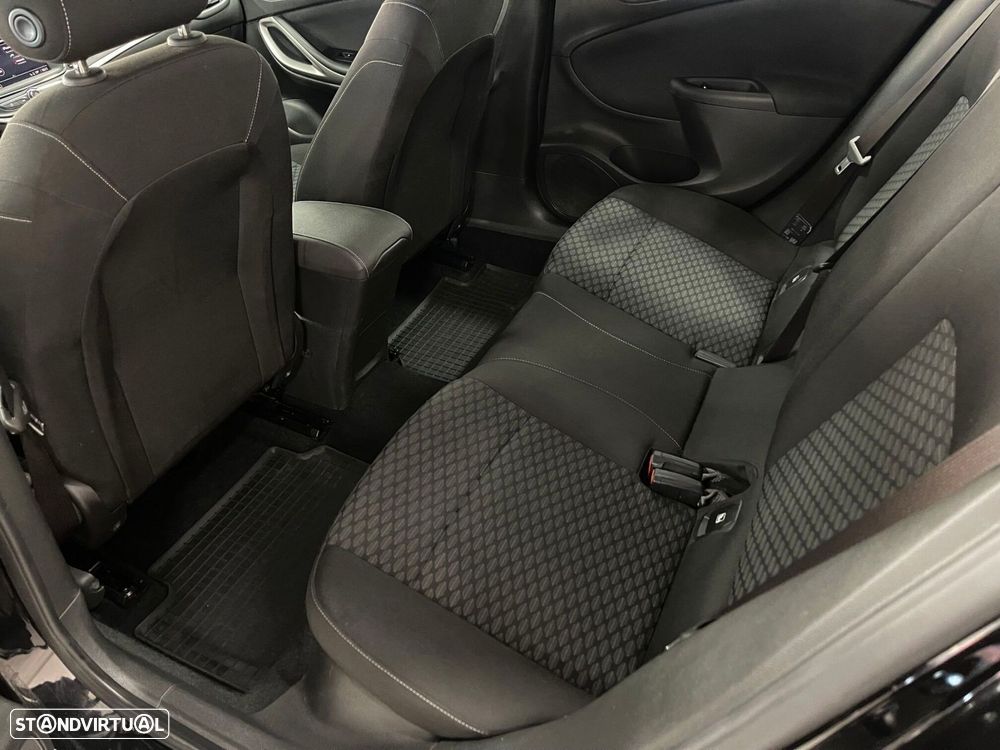 Opel Astra 1.2 Turbo Business Edition - 4