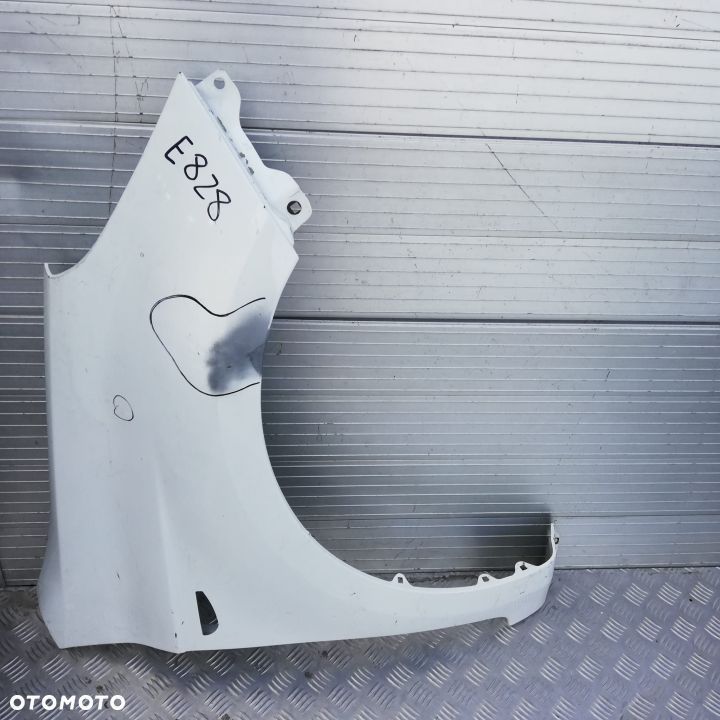 E828 PRAWY BŁOTNIK HYUNDAI I20 i20 2009-12 - 1