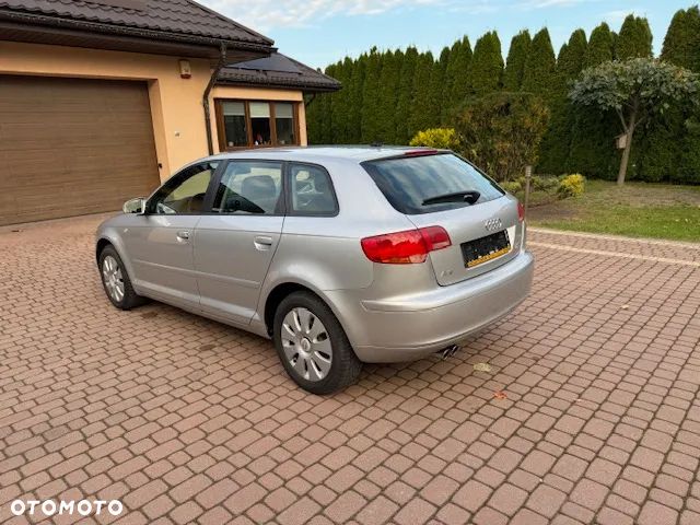 Audi A3 Sportback 2.0 TDI DPF (DSG) S tronic Ambiente - 6
