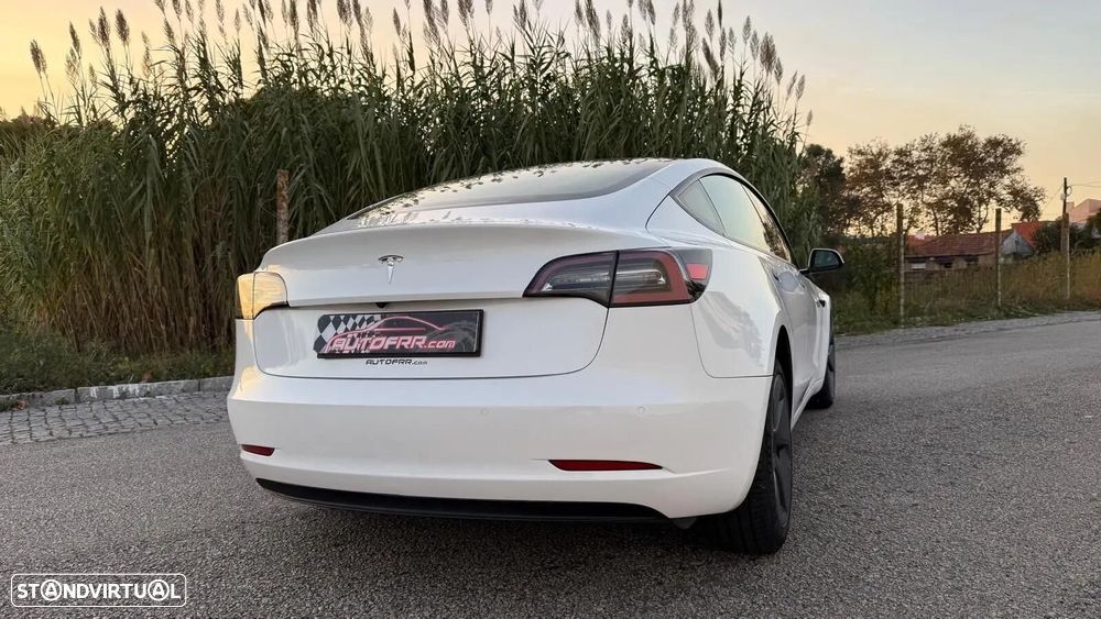 Tesla Model 3 Standard Range Plus RWD - 3