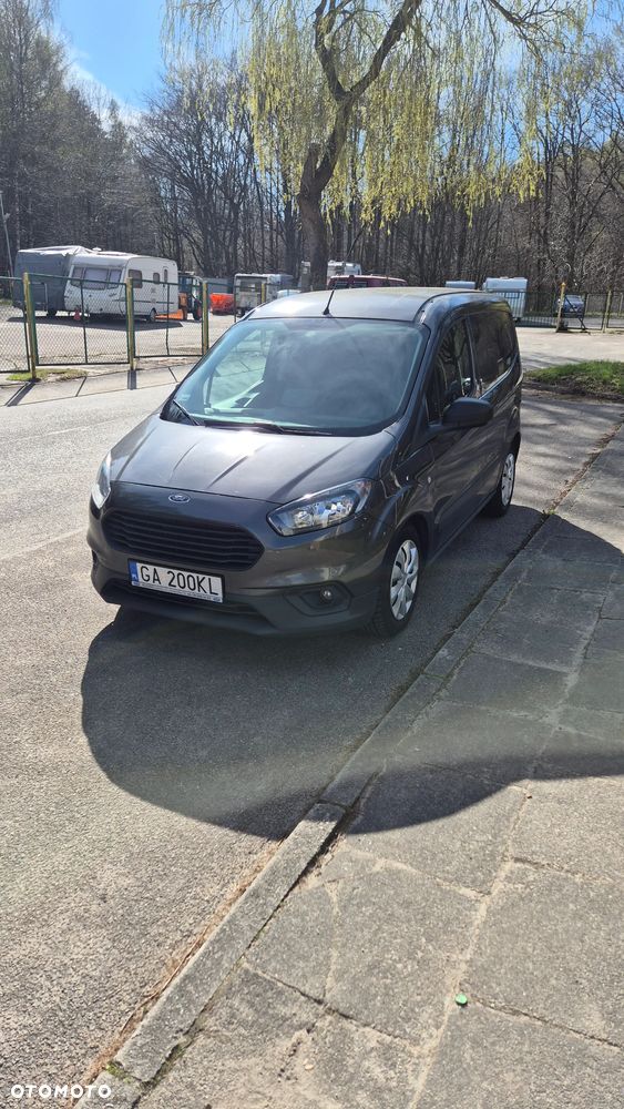 Ford Transit Courier - 2