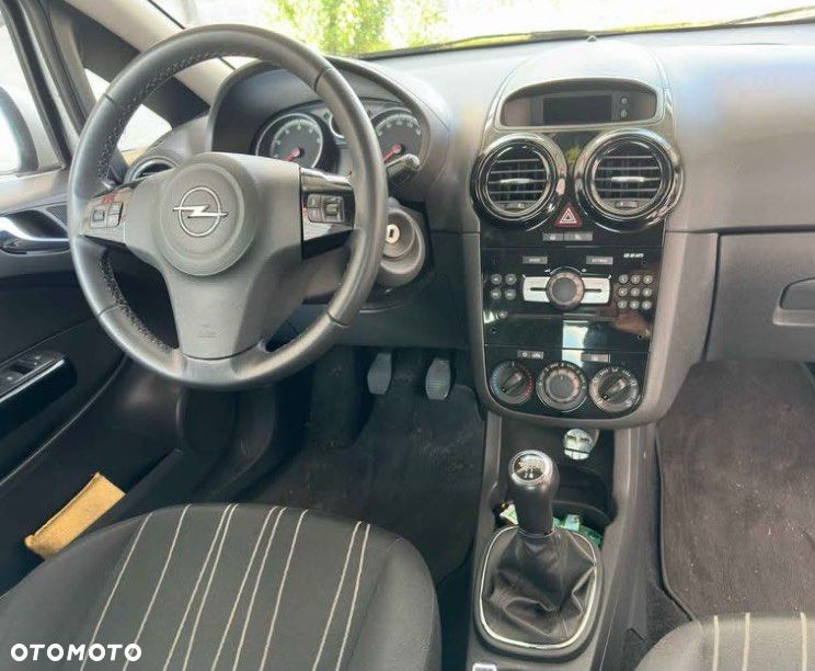 Opel Corsa 1.2 16V 111 - 3
