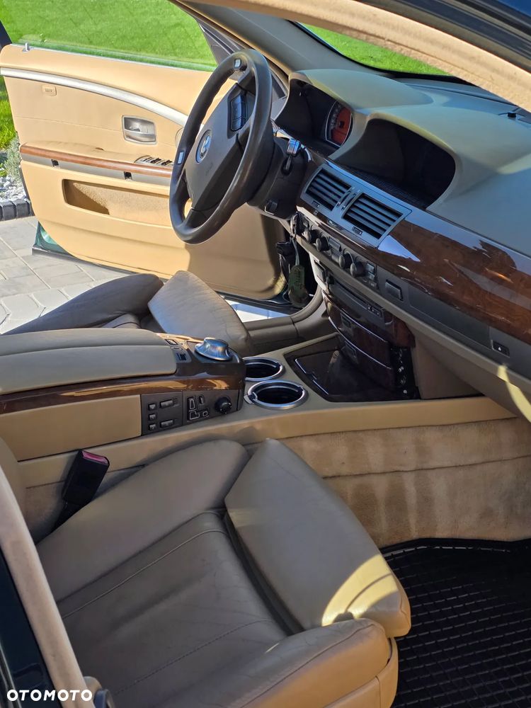BMW Seria 7 735Li - 5