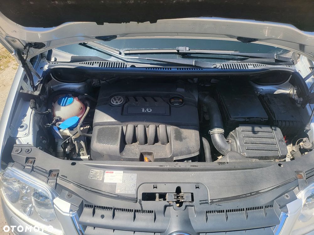 Volkswagen Touran 1.6 - 25