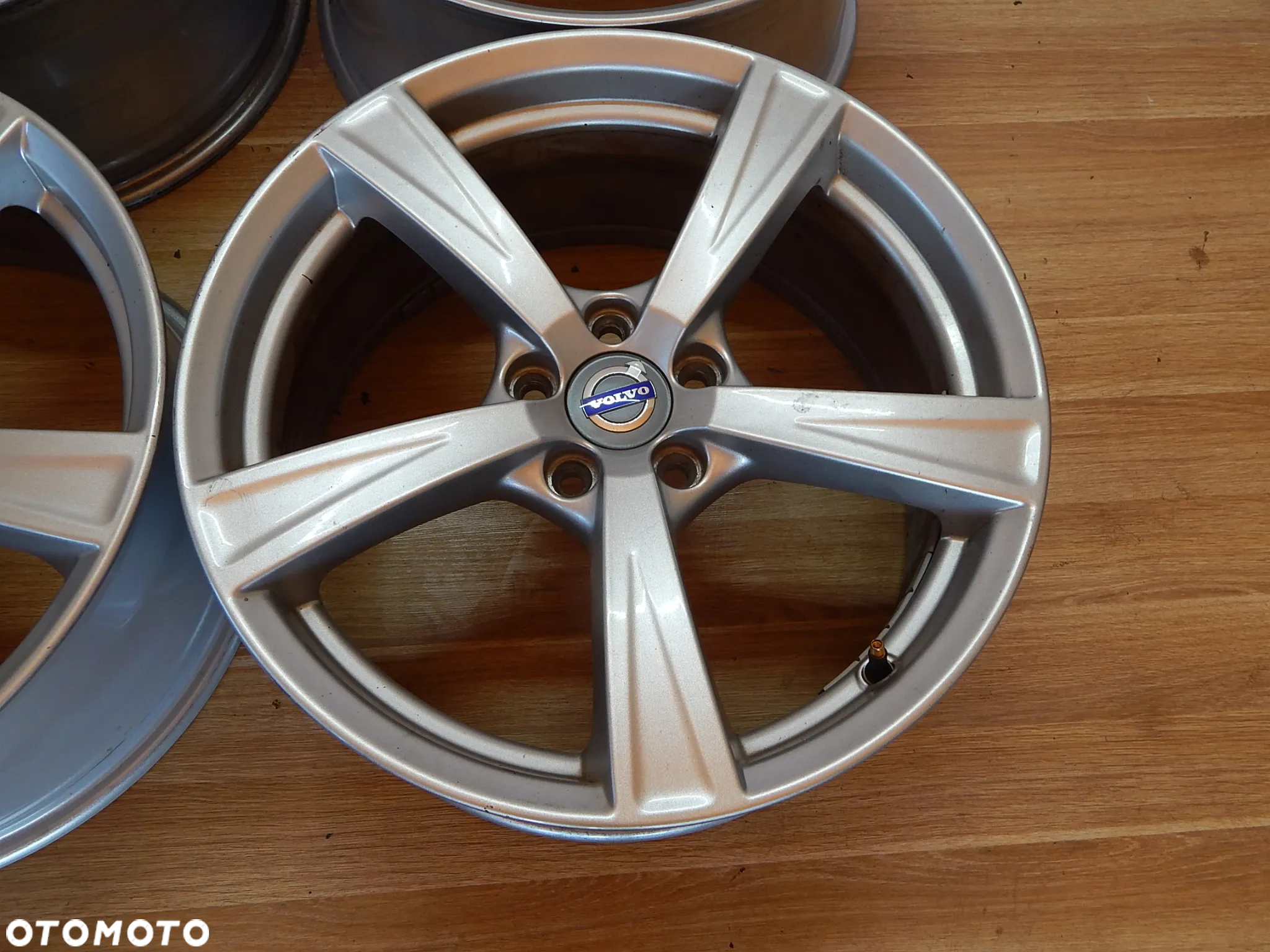 Felga felgi alufelgi 18" R18 Volvo XC60 I xc90 v70 xc70 v60 08-17 Łuków części - 3