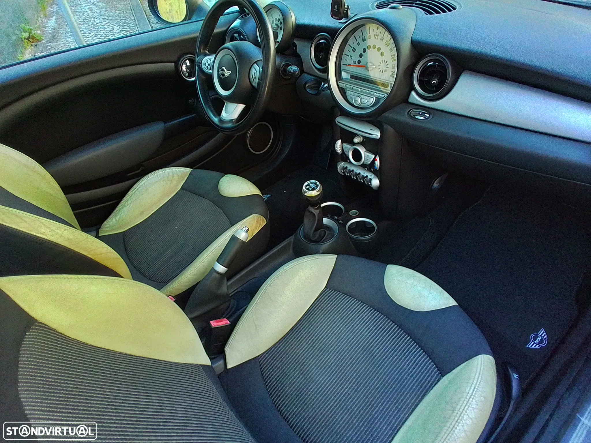 MINI 3 Portas Cooper D - 13