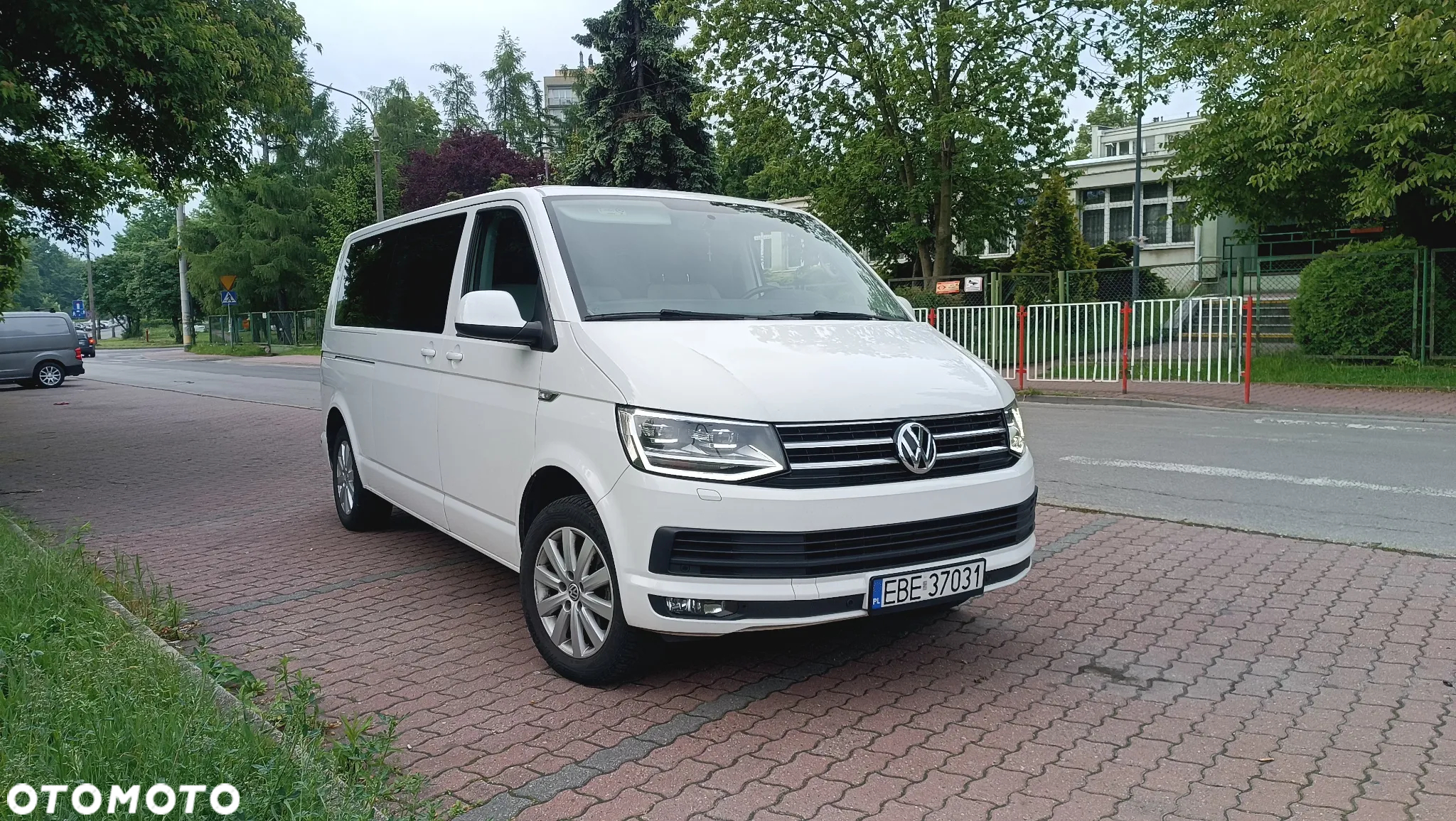Volkswagen Caravelle 2.0 TDI L1 Comfortline DSG - 15