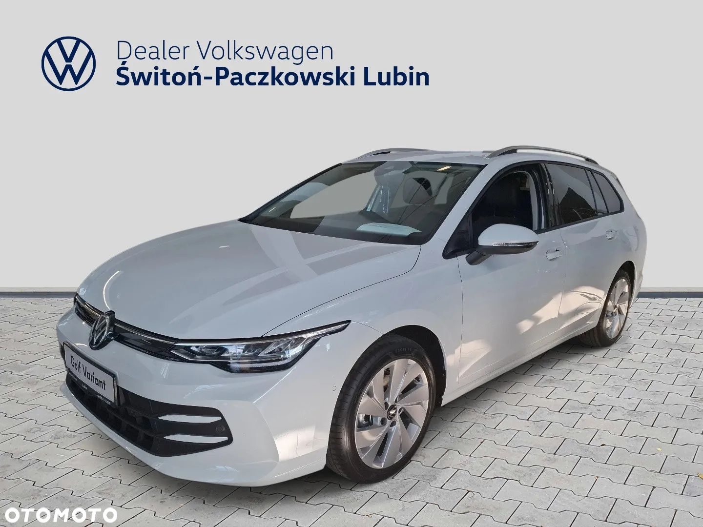 Volkswagen Golf - 1