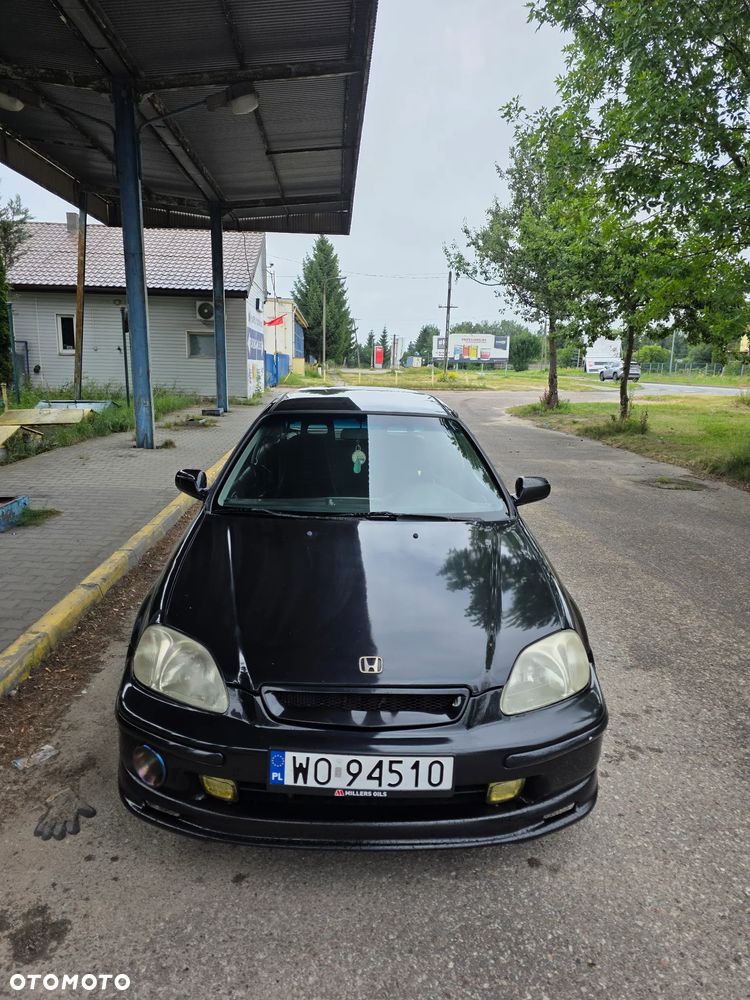 Honda Civic 1.8i VTI - 2