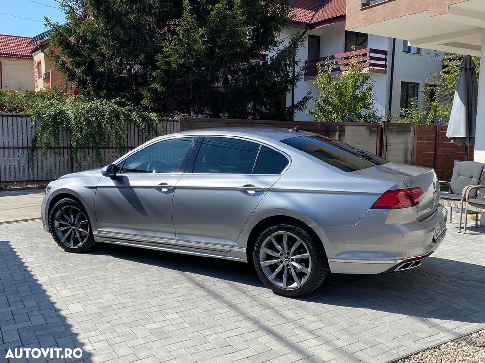 Volkswagen Passat 2.0 TDI DSG 4Mot Highline - 11