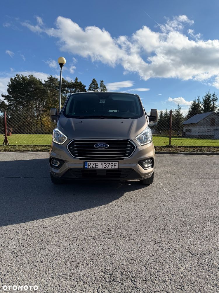 Ford Tourneo Custom 2.0 EcoBlue L2 Shuttle Bus Titanium - 3