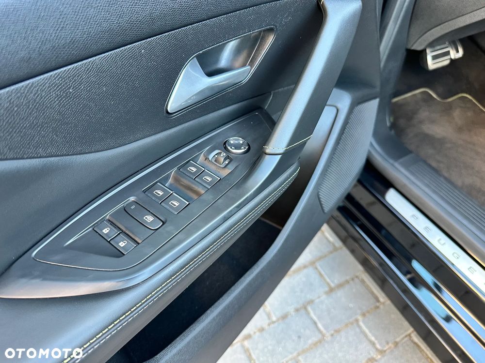 Peugeot 308 PureTech 130 GPF EAT8 Stop & Start GT Pack - 23