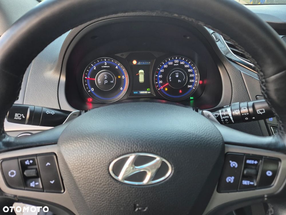 Hyundai i40 Kombi 1.7 CRDi DCT Premium - 26