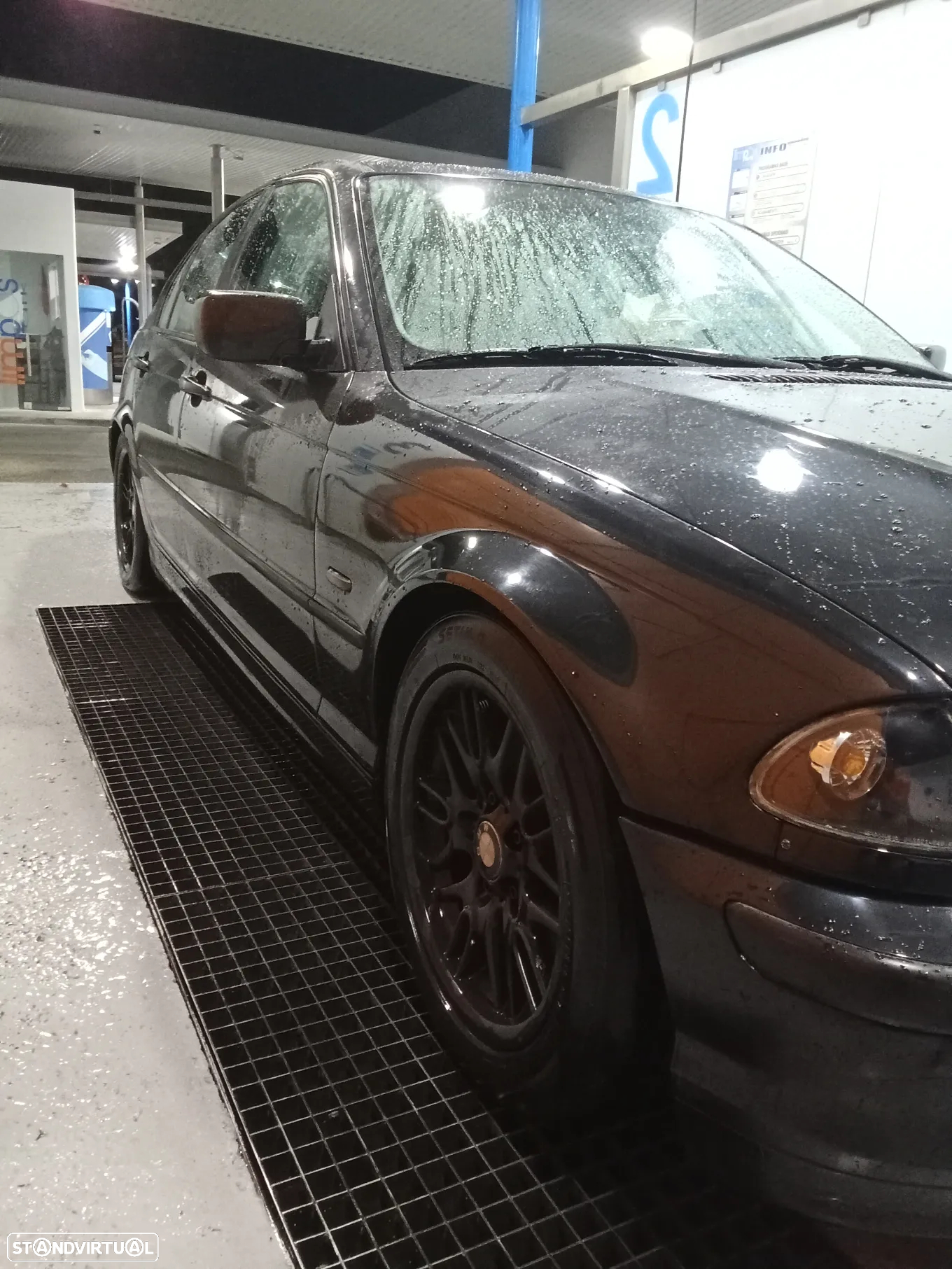 BMW 2000 - 12