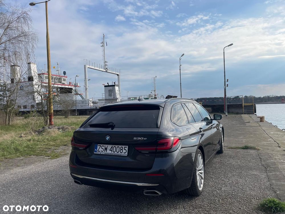 BMW Seria 5 530e Luxury Line sport - 12