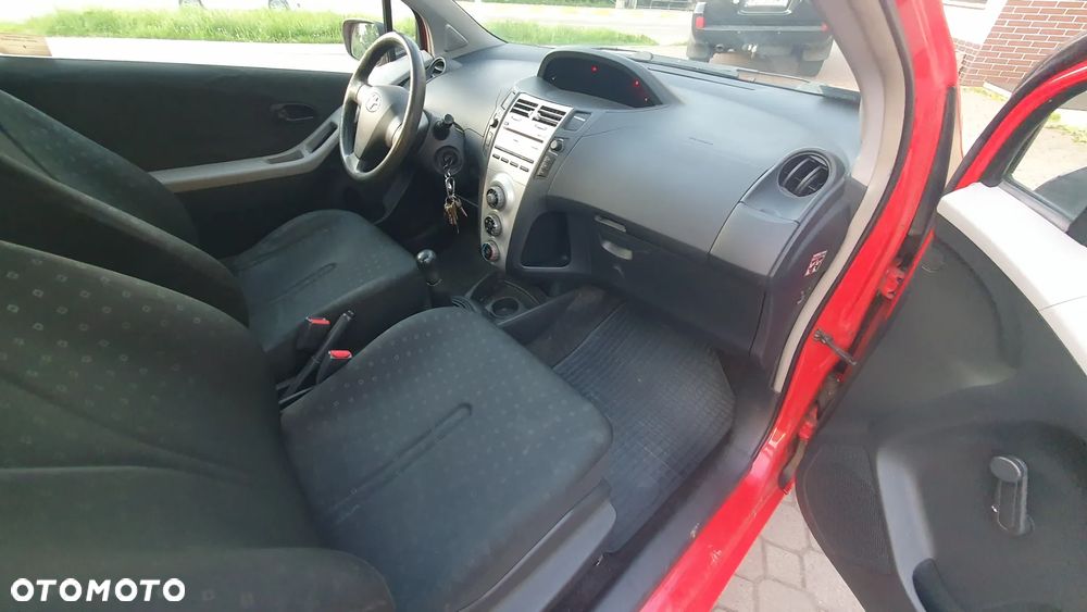 Toyota Yaris - 6