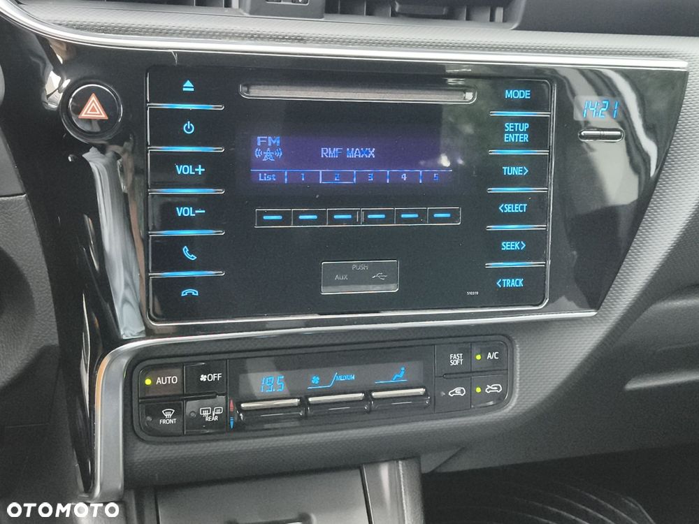 Toyota Auris 1.33 VVT-i Active - 24