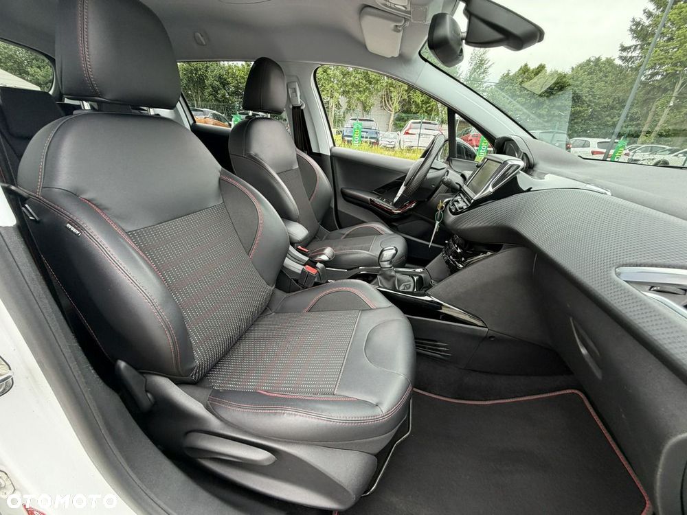 Peugeot 2008 PureTech 110 Stop&Start GT-Line Edition - 39