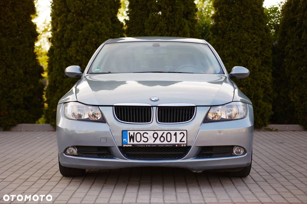 BMW Seria 3 318d DPF - 11