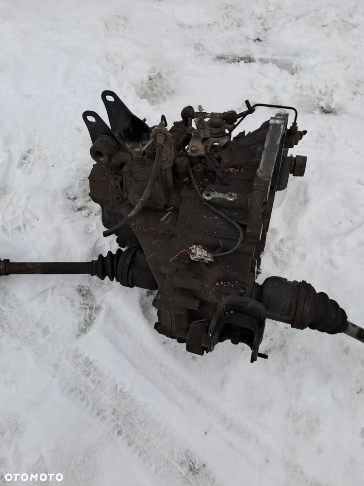 Toyota Avensis T22 1.6 VVT-i skrzynia biegów z półosiami - 5