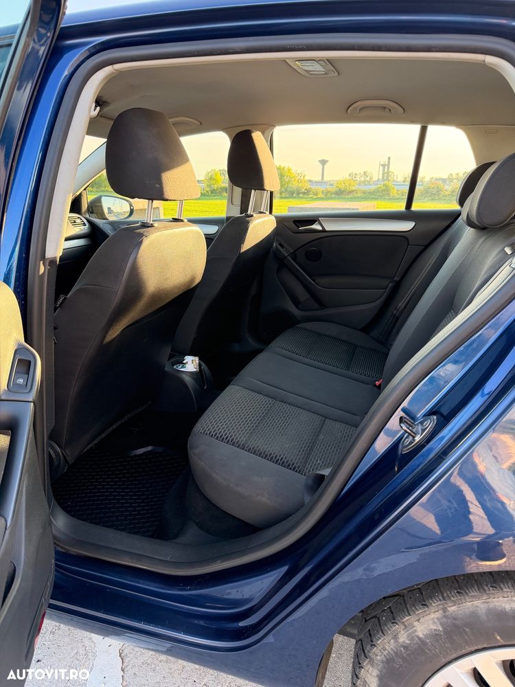 Volkswagen Golf 1.6 TDI DPF Trendline - 10