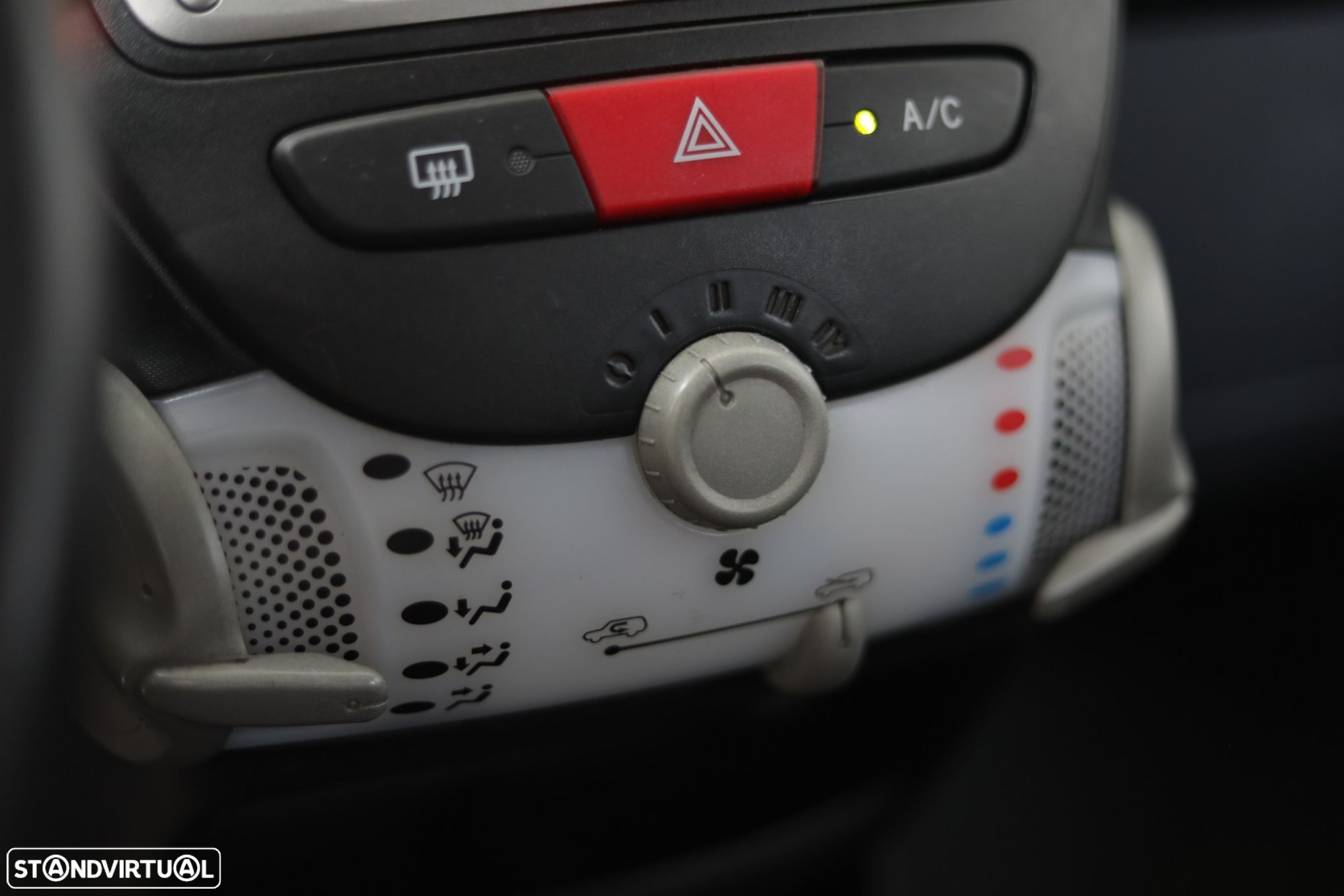 Toyota Aygo 1.0 X-Play+AC - 11