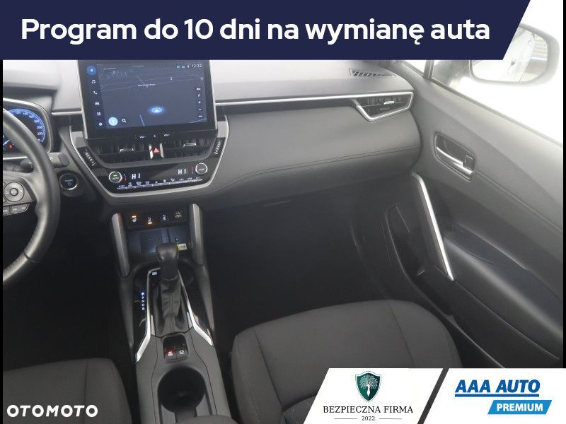 Toyota Corolla Cross - 9