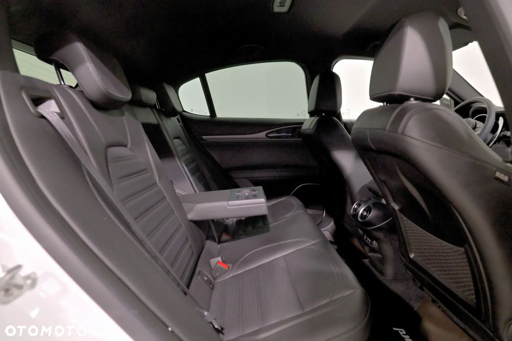 Alfa Romeo Stelvio 2.0 Turbo TI Q4 - 38