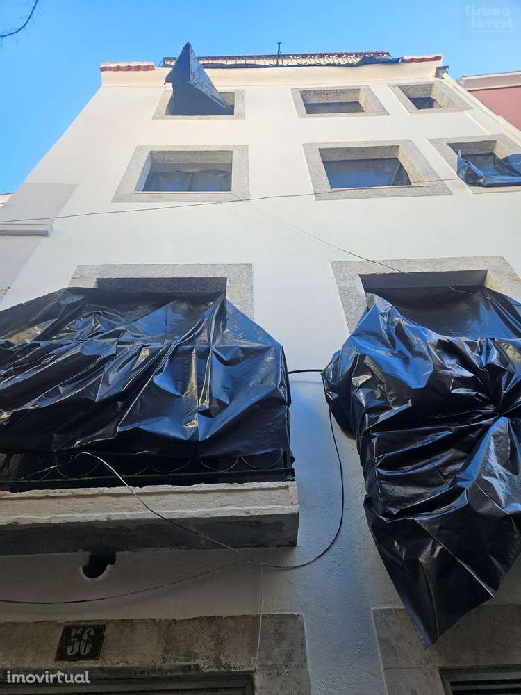 Vendo T2 para remodelação em predio totalmente remodelado - Grande imagem: 3/41