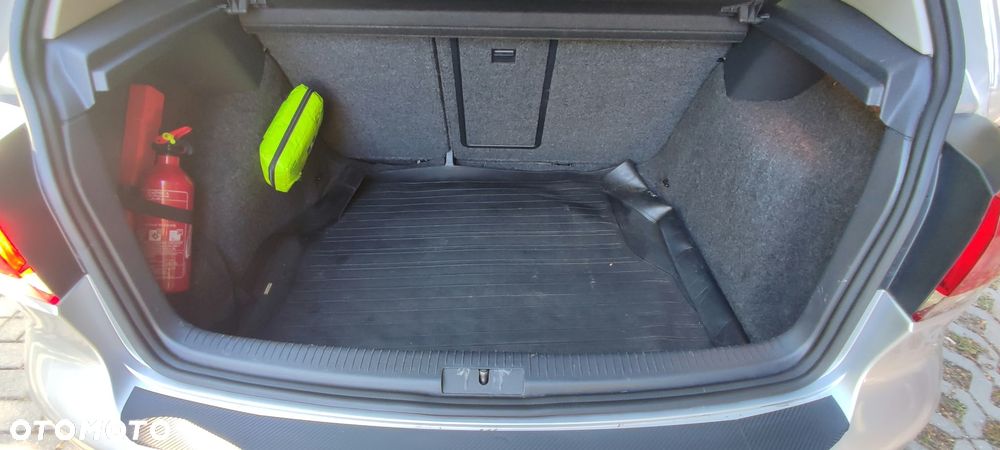 Volkswagen Golf 1.6 TDI DPF Style - 7