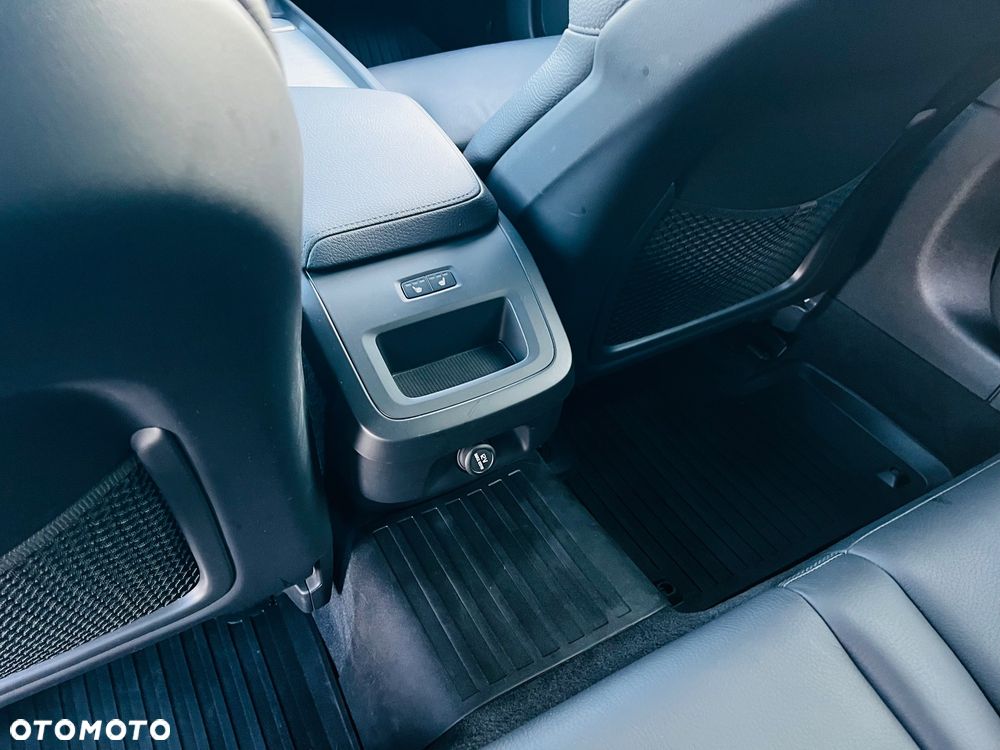 Volvo V60 B4 D Inscription - 33