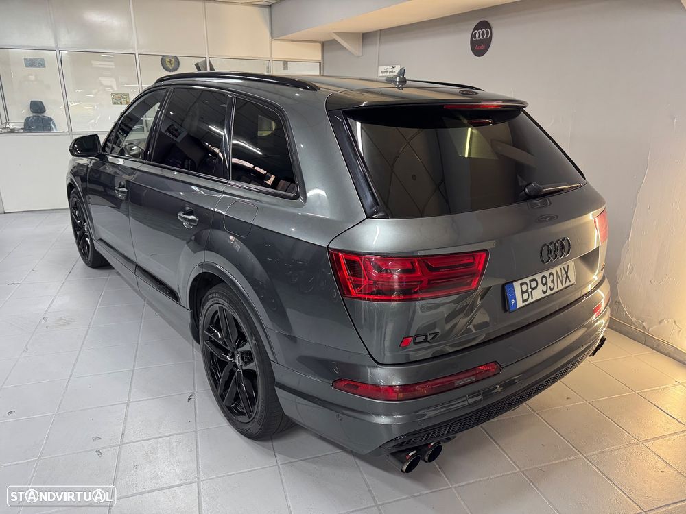 Audi Q7 - 7