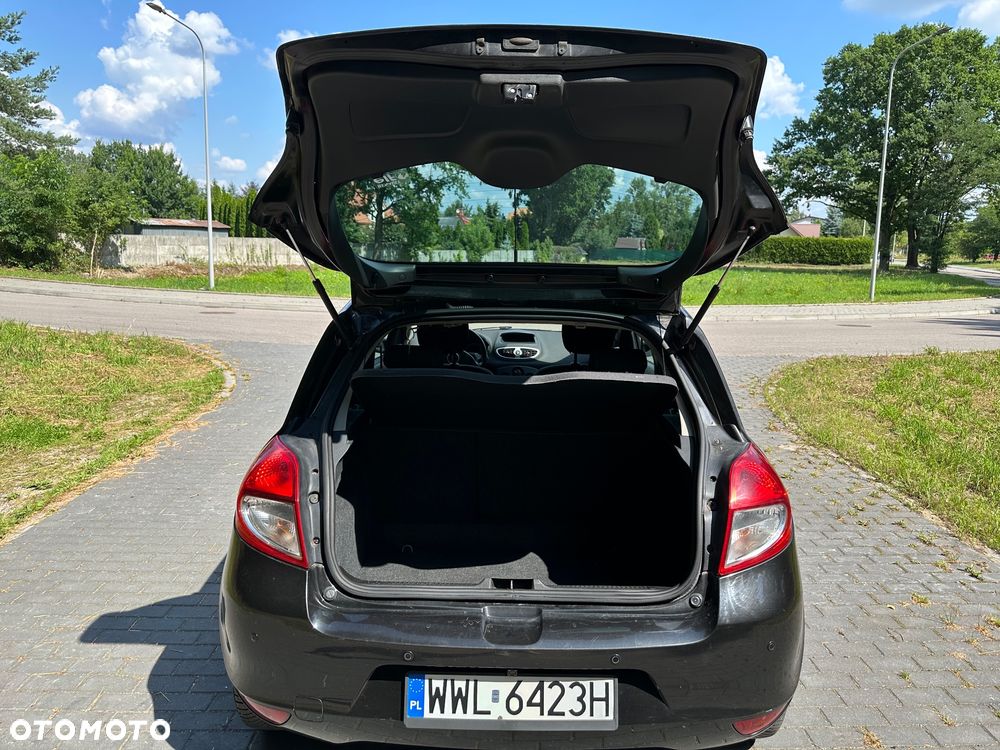 Renault Clio 1.2 16V 75 Yahoo - 8