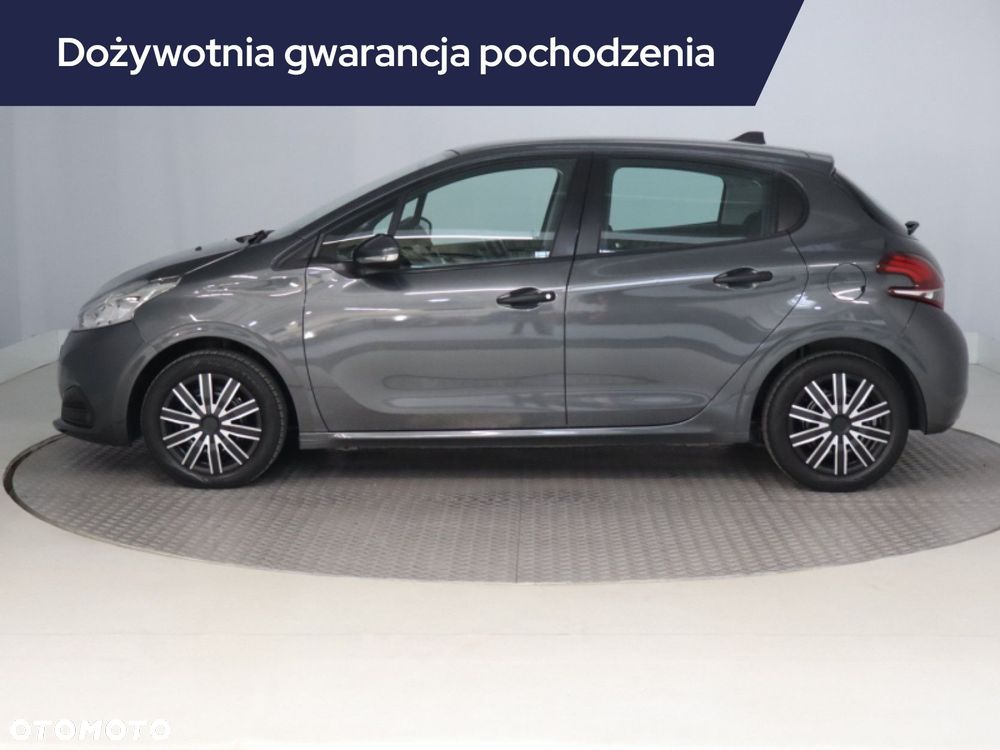 Peugeot 208 - 4
