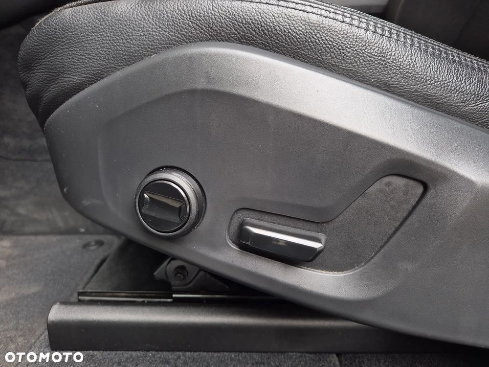 Volvo XC 60 B4 B Inscription - 22