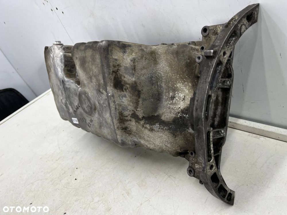 Miska olejowa Mercedes Sprinter w903 w901 w902 w904 w905 2.2 CDI misa silnika 6110140902 - 9