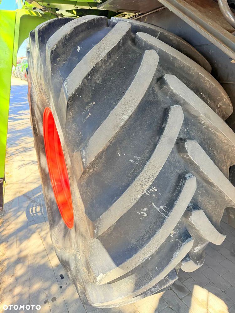 Claas Lexion 600 - 35