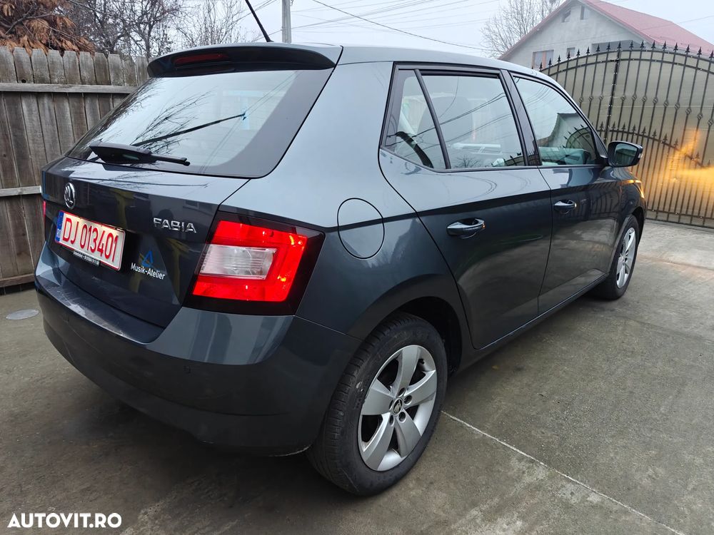 Skoda Fabia 1.0 TSI Active - 3