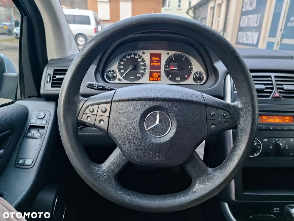 Mercedes-Benz Klasa B 180 CDI Autotronic - 14