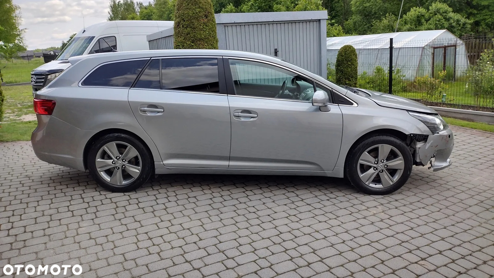 Toyota Avensis - 5