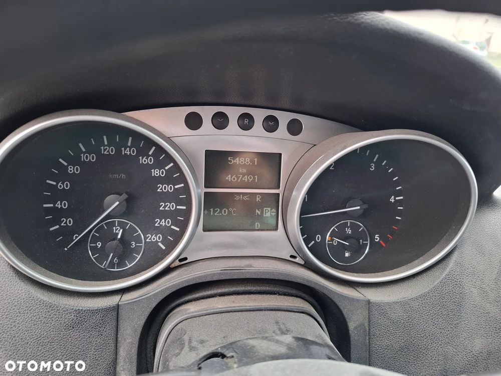 Mercedes-Benz ML - 23