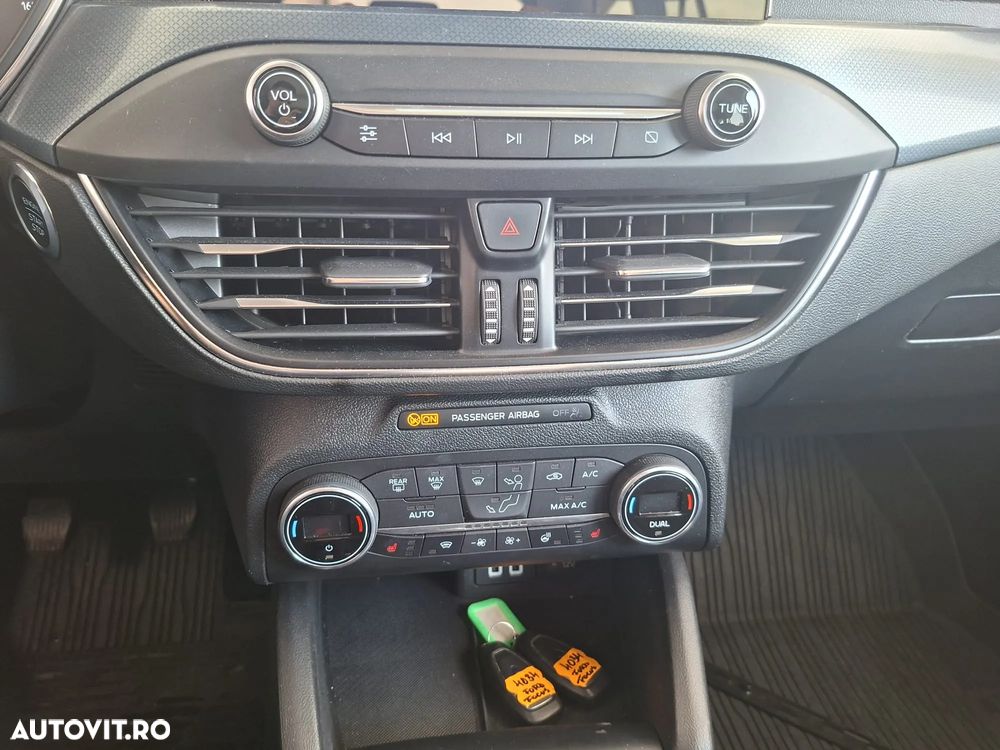 Ford Focus 1.0 EcoBoost Hybrid ACTIVE DESIGN - 13
