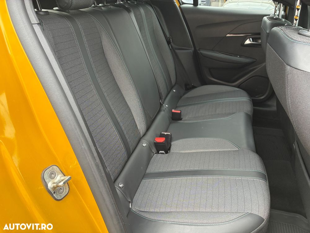 Peugeot 208 1.2 L PureTech STT EAT8 Allure Pack - 23