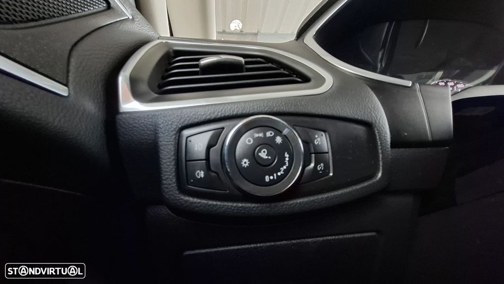 Ford S-Max - 46