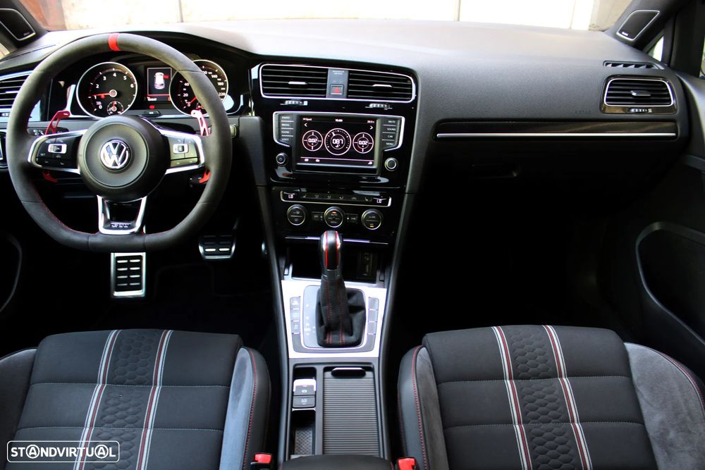 VW Golf GTI Clubsport DSG - 16