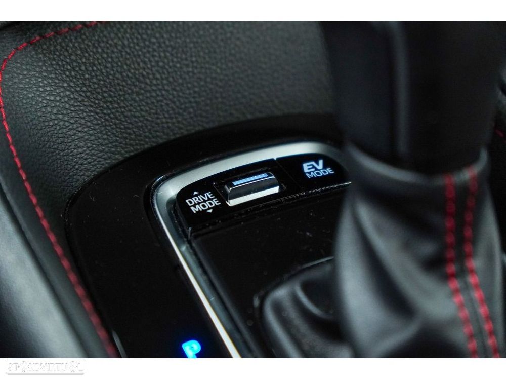 Toyota Corolla Touring Sports - 36